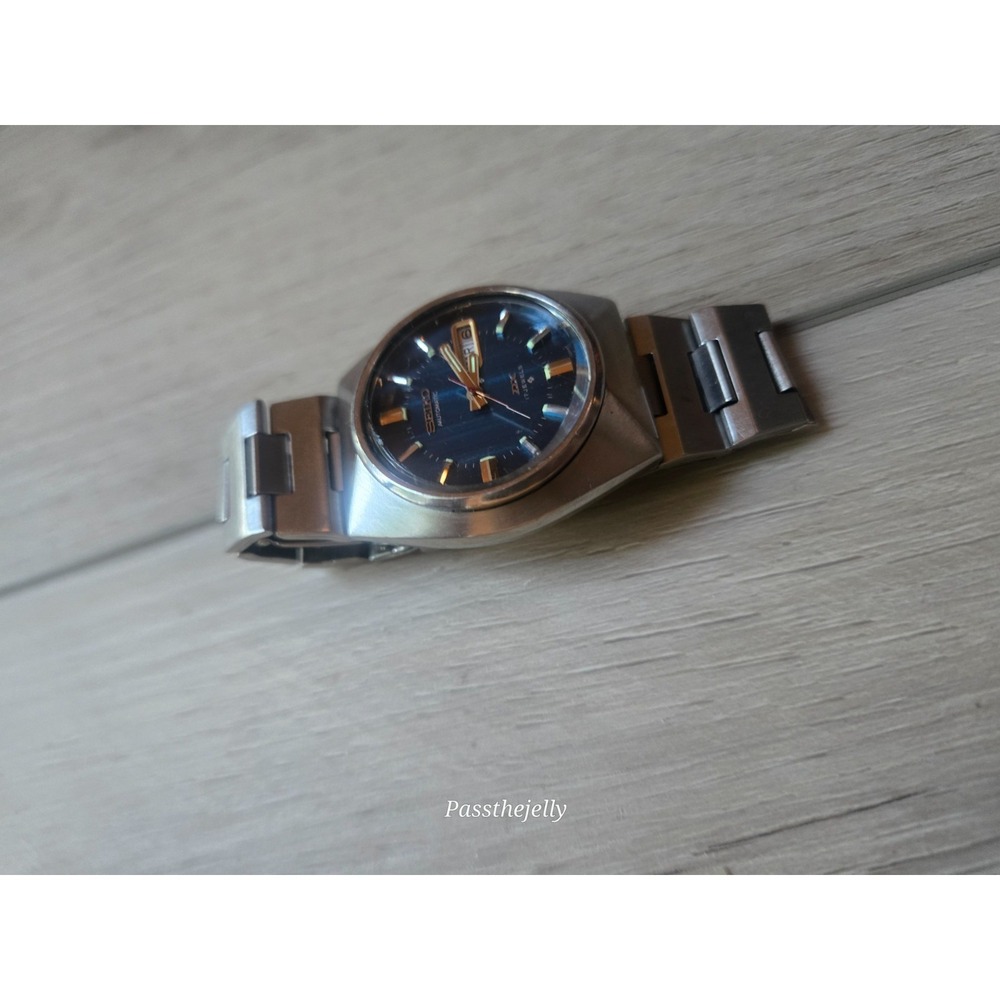 Vintage Seiko DX 6106-7729 Automatic Blue Sunburst Dial Prism Crystal Watch - Picture 4 of 6